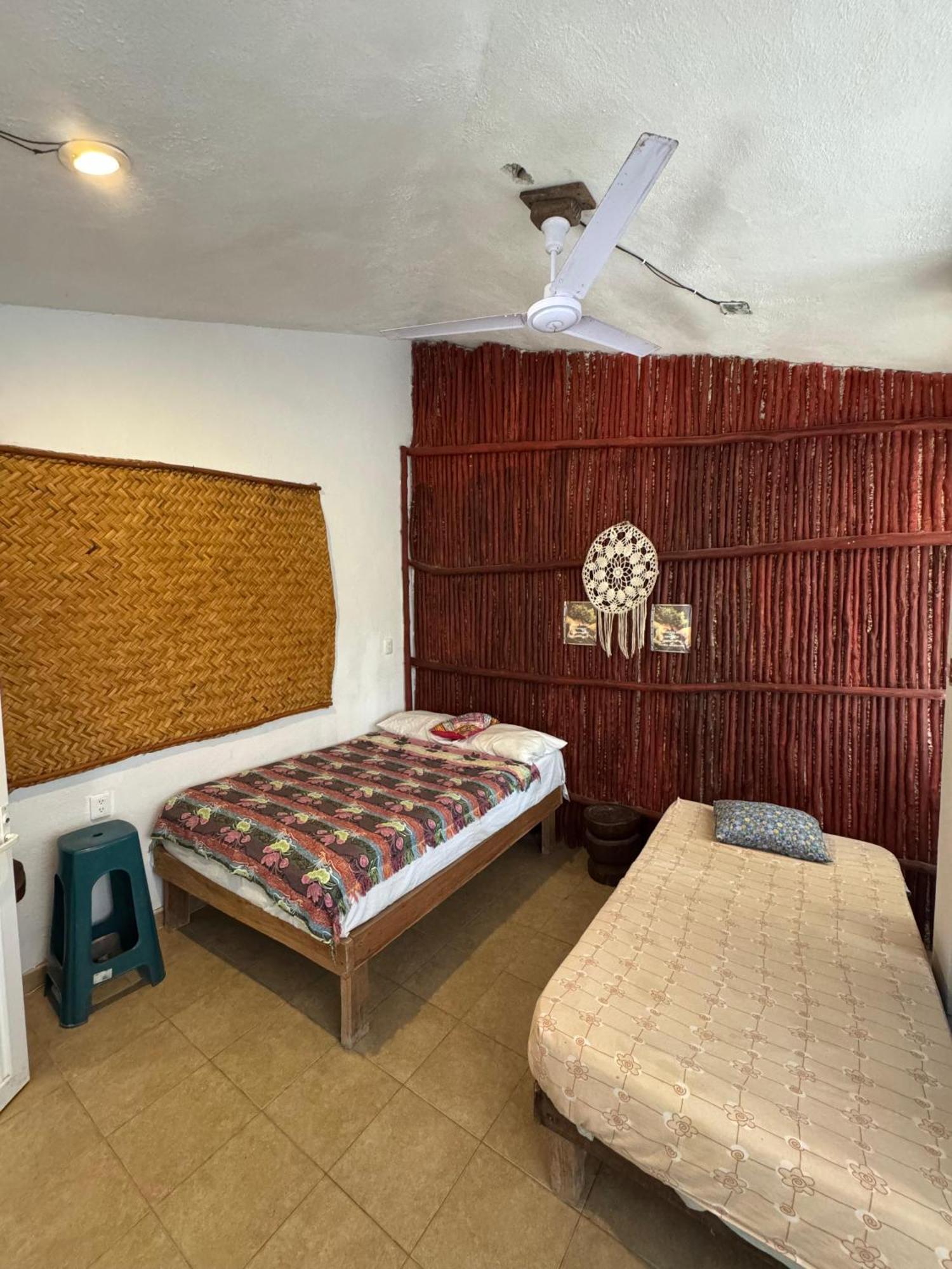 Near Lake Hostal Bacalar Exterior photo